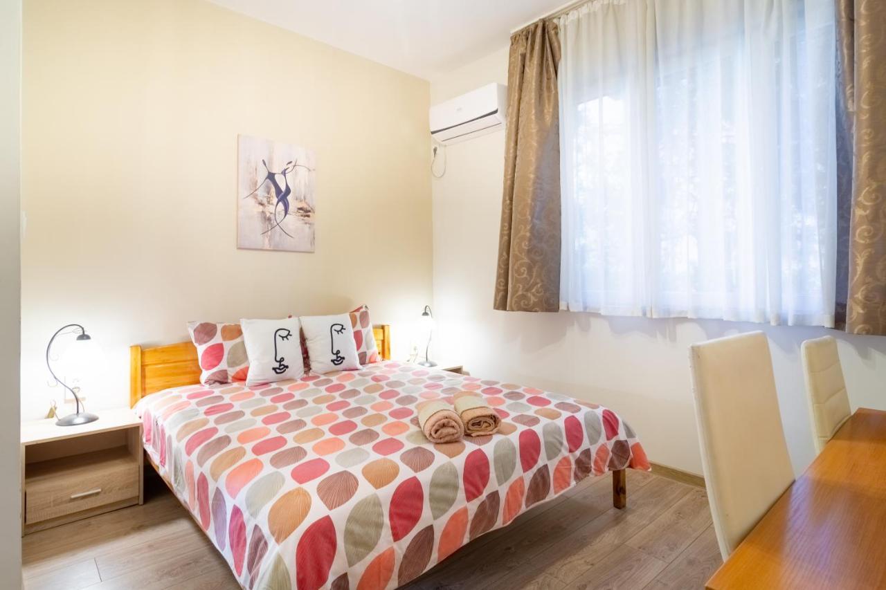 Madrid 2Bdr W Free Parking Near Metro, Serdika Mall Sofia Exterior foto