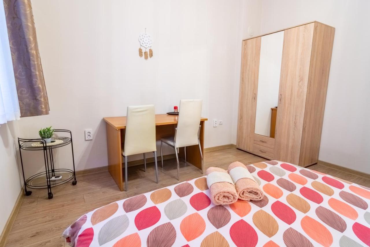 Madrid 2Bdr W Free Parking Near Metro, Serdika Mall Sofia Exterior foto