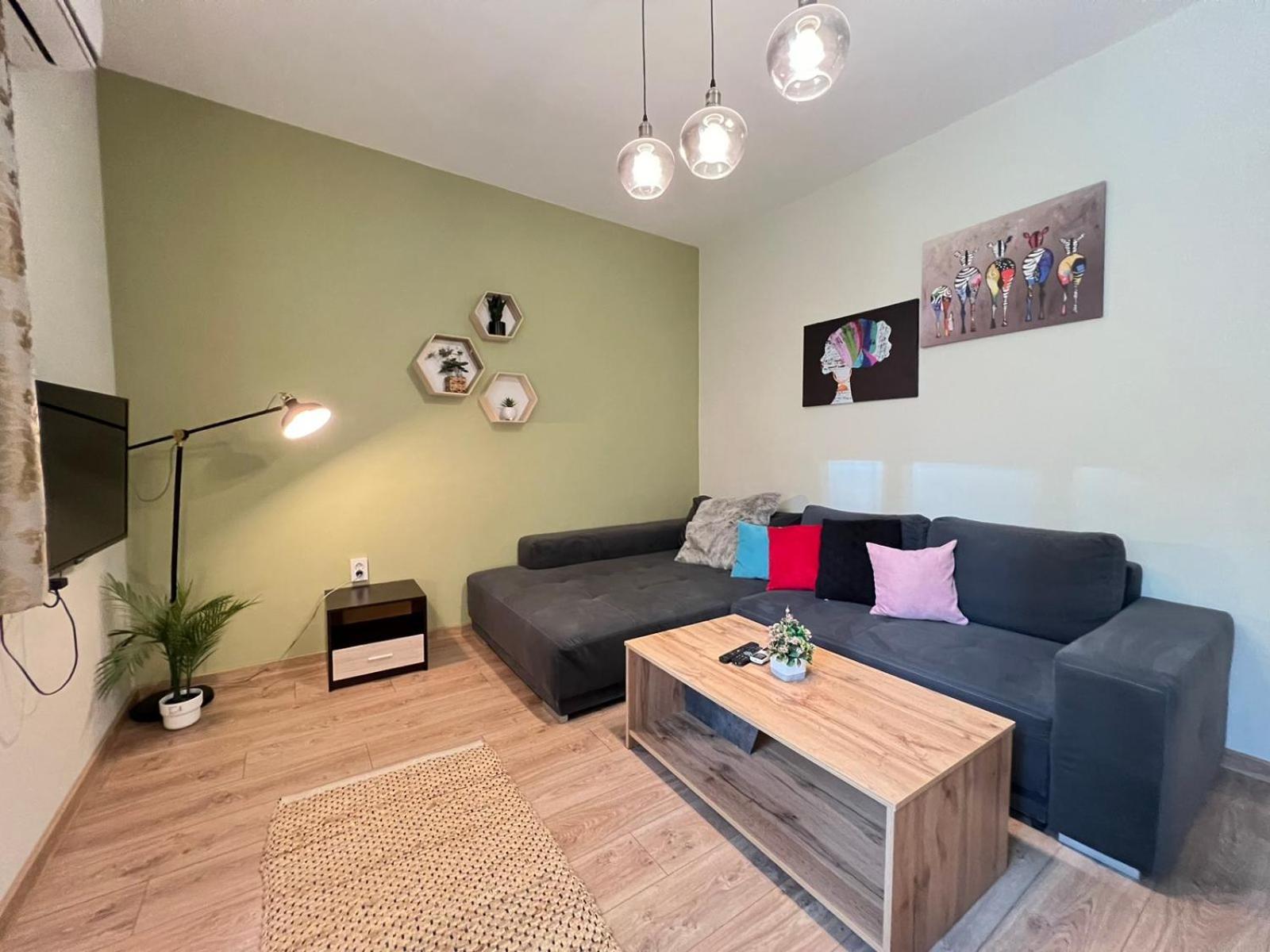 Madrid 2Bdr W Free Parking Near Metro, Serdika Mall Sofia Exterior foto